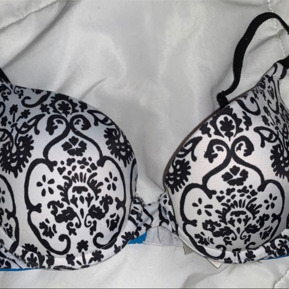 PINK Wear Everywhere Push-Up Bra